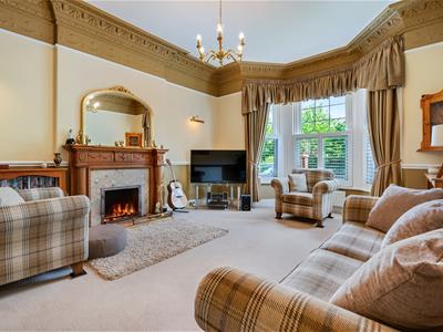 Front Lounge